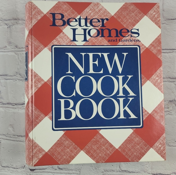 Vintage Better Homes and Gardens 1989 Cook Book - Picture 1 of 10